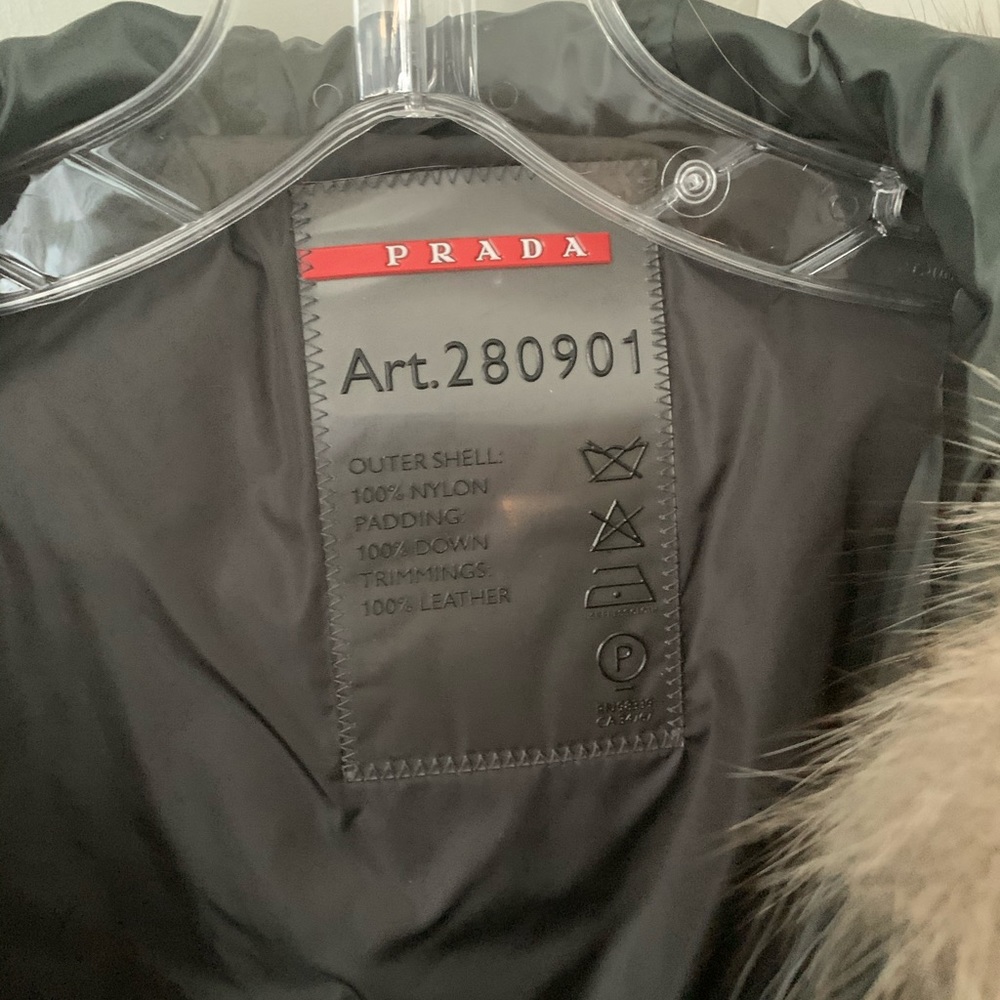 NWT Prada Down Puffer Jacket/Blue Fox Trim - Picture 5 of 8